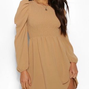 NEVER BEEN WORN Woven Puff Sleeve Dress